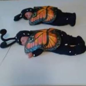VINTAGE PAIR ANNE GEDDES 1998 RARE SLEEPING BUTTERFLY BABIES 9". .